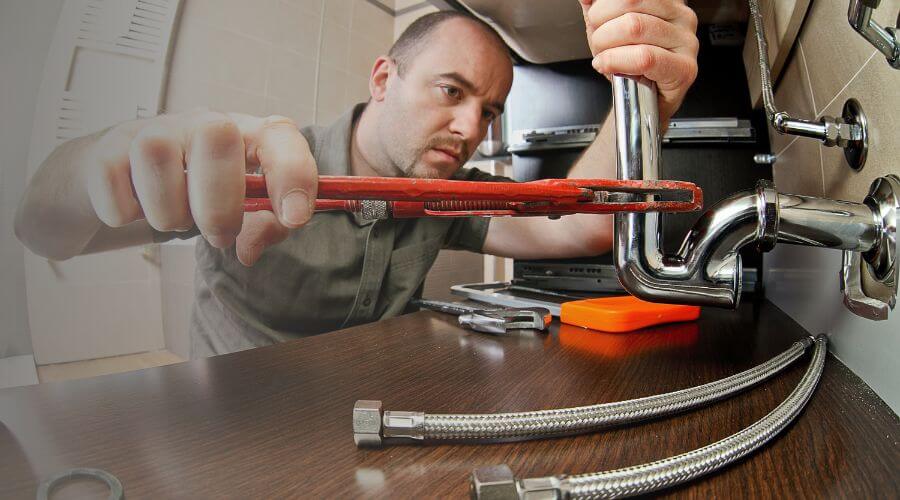 Professional expert plumbing services in Overgaard, AZ